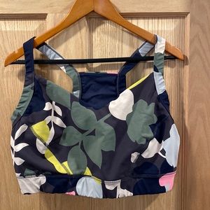 Boden v neck floral athletic unpadded sports bra